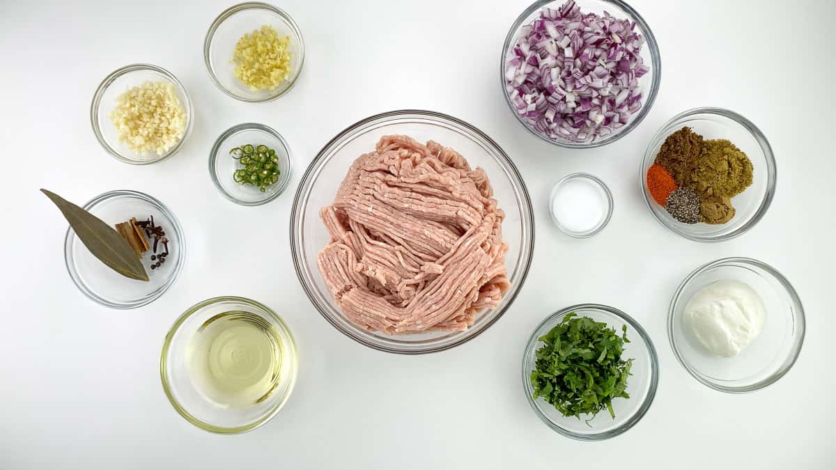 top shot of all the ingredients required to make chicken keema